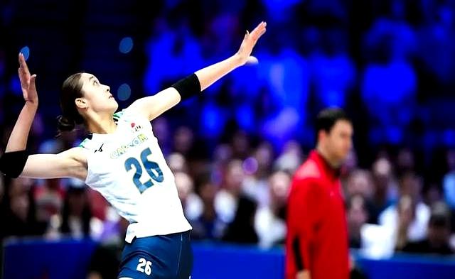 爱游戏AYX重要助攻引发热议！，大坂直美在曼联比赛中败北引发球迷热议(大坂直美全满贯)