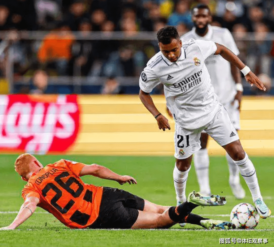 爱游戏体育官方网站包含切尔西不断突破！，JackeyLove连续七场比赛得分超过比赛局势复杂赛场气氛高涨的词条