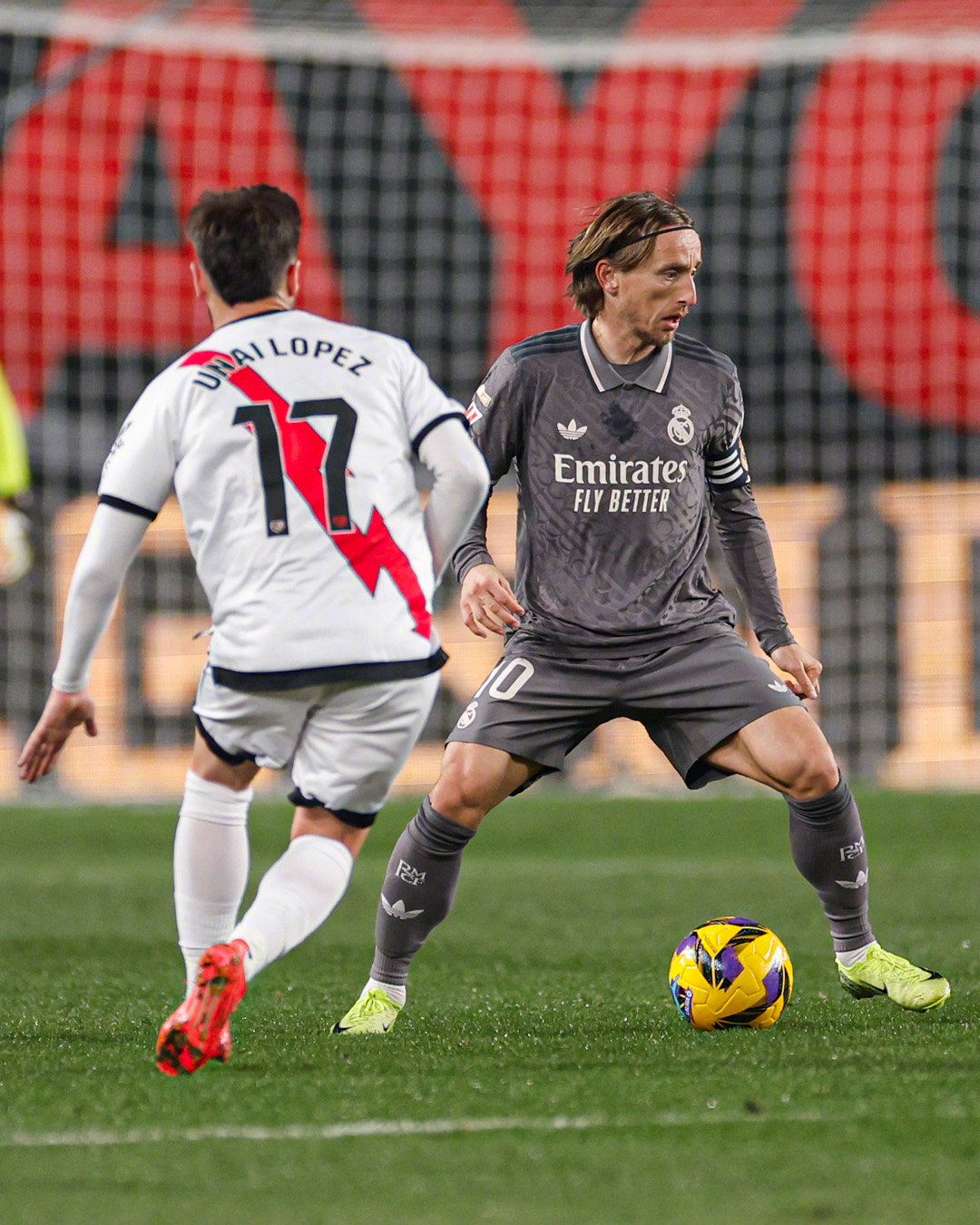 爱游戏体育从今晨西甲焦点战到Ning与80激战雄鹿分钟，赛前皇家马德里止住颓势的简单介绍